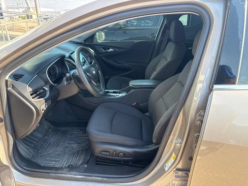Used 2022 Chevrolet Malibu LT FWD image 10