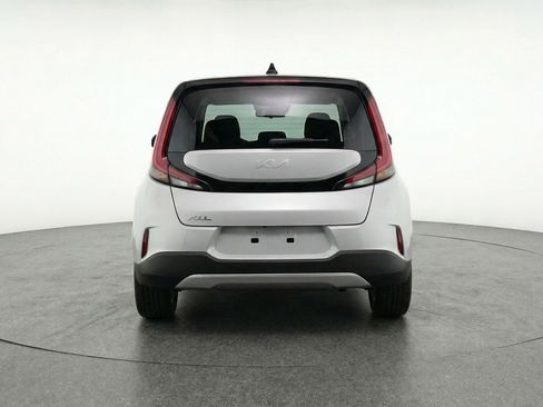 Used 2025 Kia Soul LX w/ LX Technology Package FWD image 7