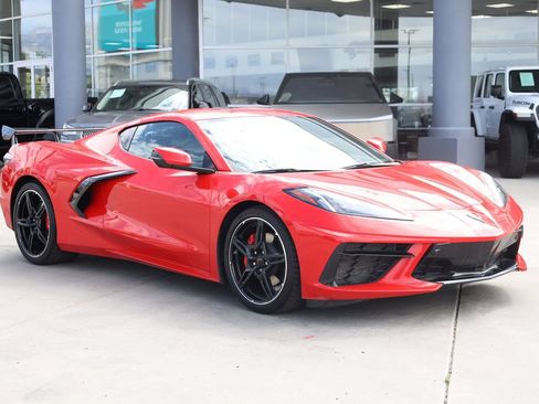 Used 2020 Chevrolet Corvette Stingray Preferred Cpe w/ 2LT Preferred Equipment Group RWD image 8
