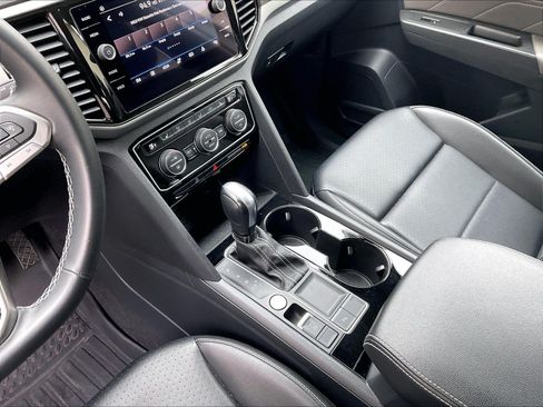 Certified 2022 Volkswagen Atlas SE FWD image 17