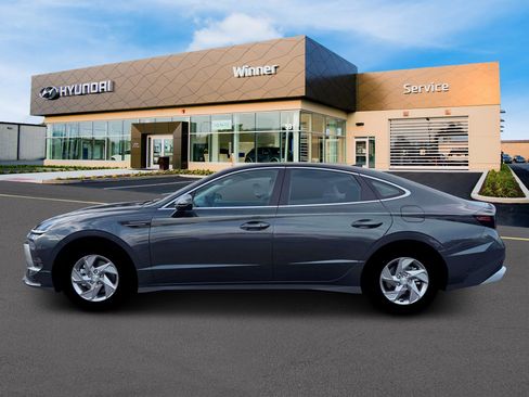 New 2026 Hyundai Sonata SE FWD image 3
