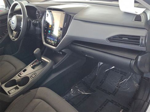 Used 2024 Subaru Crosstrek 2.0i Premium image 32