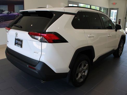 Used 2022 Toyota RAV4 XLE FWD image 20