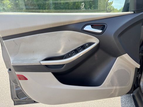 Used 2012 Ford Focus SEL FWD image 10