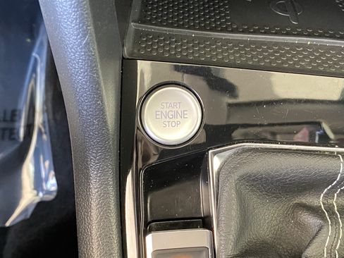Certified 2023 Volkswagen Taos SE FWD image 14