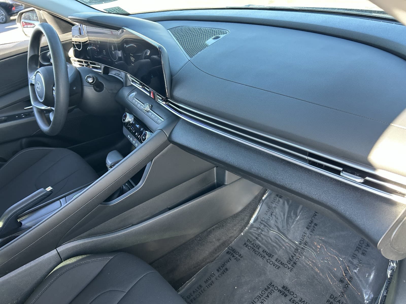 Used 2024 Hyundai Elantra SEL FWD image 14
