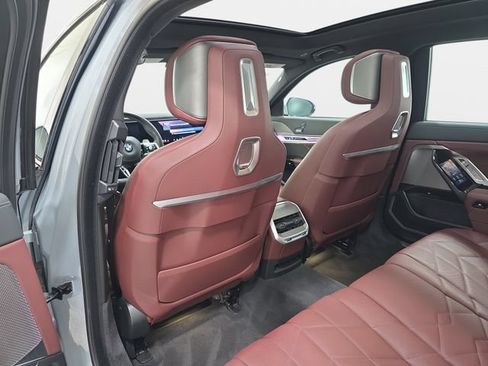 Certified 2023 BMW 760i xDrive w/ Luxury Rear Seating Package AWD/4WD image 10