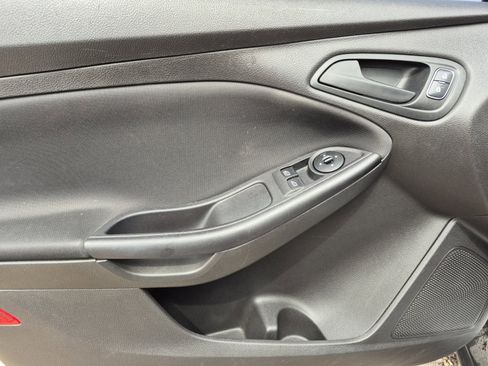 Used 2018 Ford Focus S FWD image 14