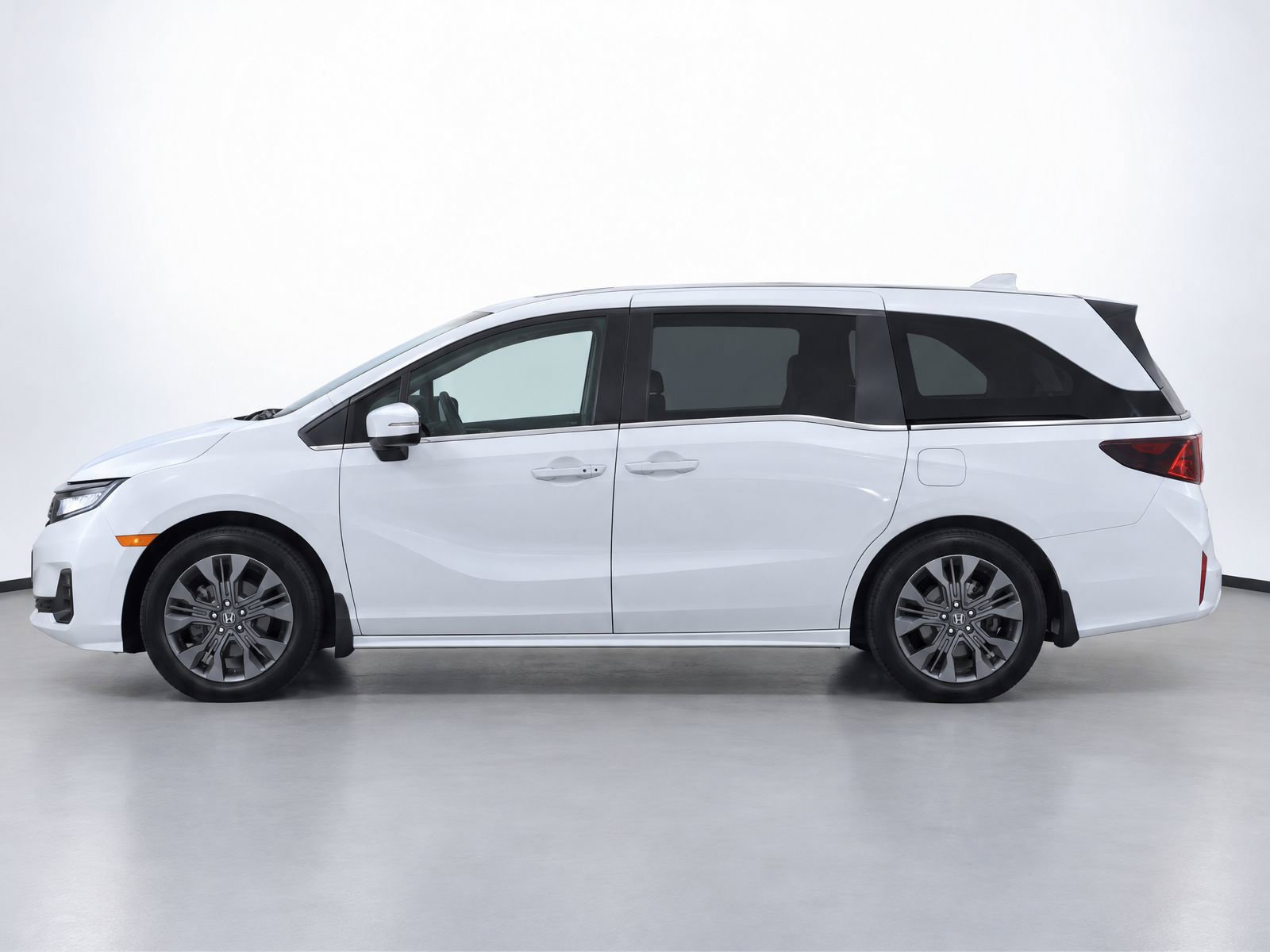 Used 2025 Honda Odyssey Touring image 6