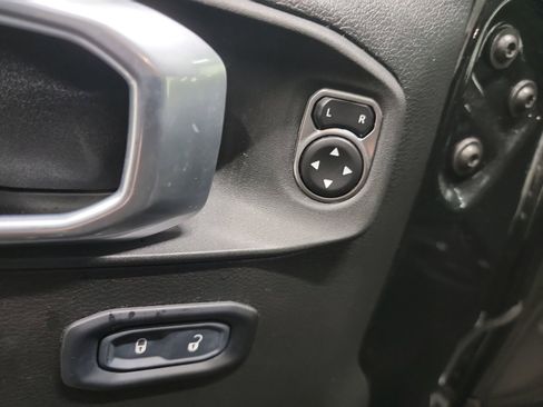 Used 2023 Jeep Wrangler Unlimited Sport image 14