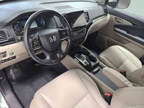 Used 2019 Honda Pilot Touring image 30
