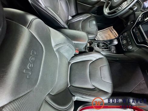 Used 2019 Jeep Cherokee Limited AWD/4WD image 35