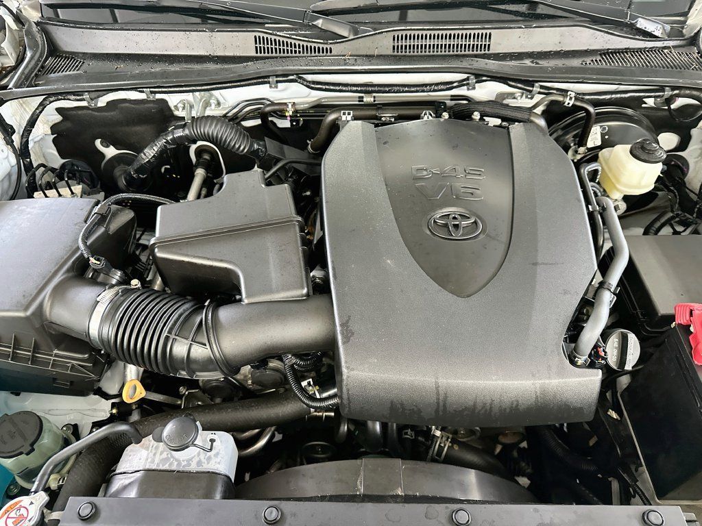Used 2023 Toyota Tacoma SR5 w/ Technology Package AWD/4WD image 32