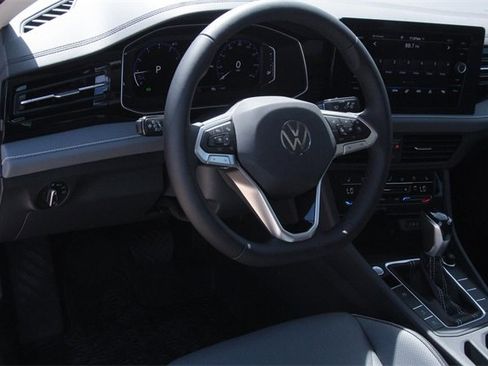 New 2025 Volkswagen Jetta SEL image 9