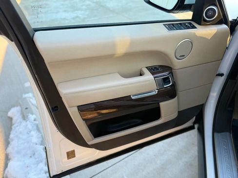 Used 2017 Land Rover Range Rover Base AWD 4dr SUV image 12