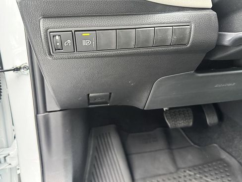 Certified 2026 Toyota Corolla LE FWD image 22