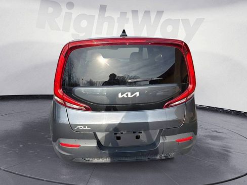 Used 2022 Kia Soul LX w/ Technology Package FWD image 4