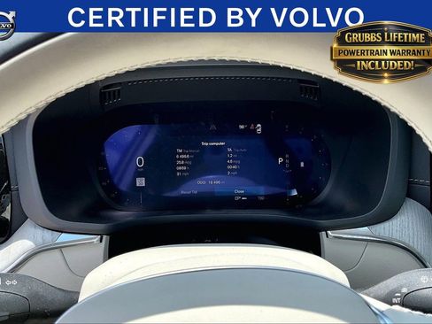 Used 2025 Volvo XC60 B5 Ultra AWD/4WD image 27