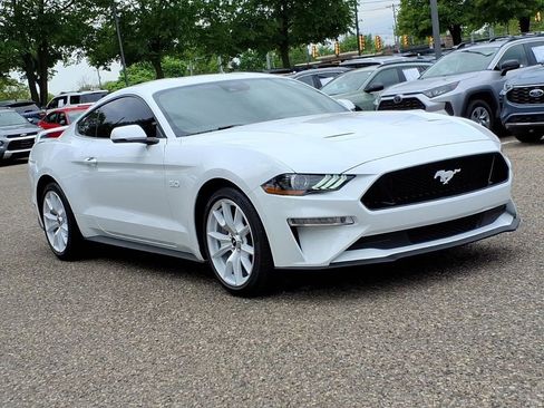 Used 2022 Ford Mustang GT Premium w/ Equipment Group 401A RWD image 4
