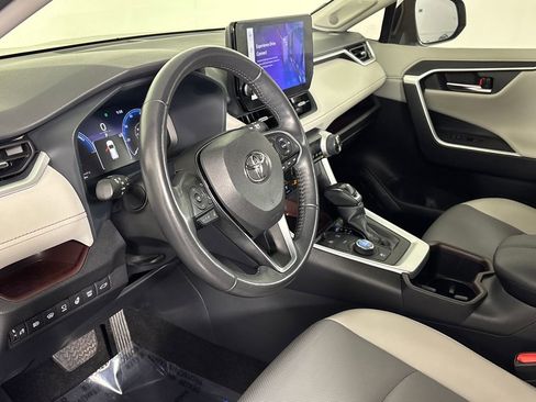 Used 2024 Toyota RAV4 Limited w/ Advanced Technology Package image 7