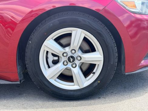 Used 2017 Ford Mustang Coupe RWD image 22