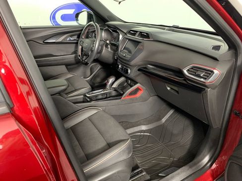 Used 2021 Chevrolet TrailBlazer RS FWD image 40