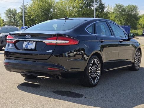 Used 2017 Ford Fusion SE w/ Fusion SE Technology Package FWD image 11