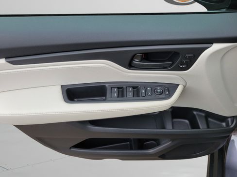 Used 2026 Honda Odyssey EX-L image 11