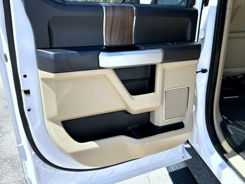 Used 2016 Ford F150 Lariat w/ Equipment Group 502A Luxury AWD/4WD image 20