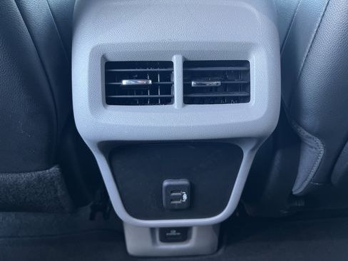 Used 2022 GMC Terrain SLT image 29