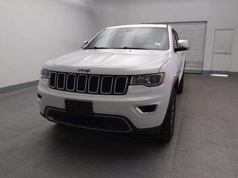 Used 2018 Jeep Grand Cherokee Limited image 15