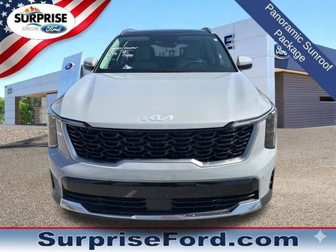 Used 2024 Kia Sorento EX w/ Panoramic Sunroof Package FWD image 11