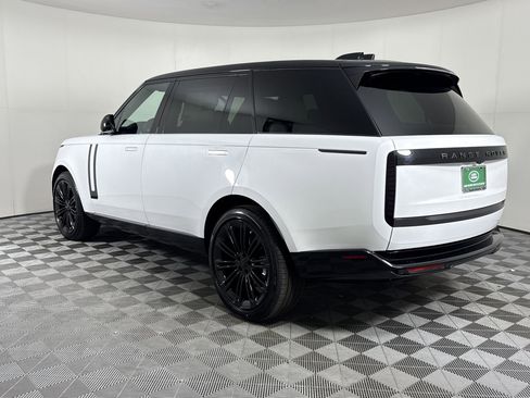 New 2026 Land Rover Range Rover Long Wheelbase SE AWD/4WD image 3