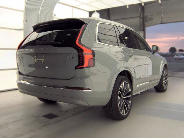 Certified 2026 Volvo XC90 B6 Plus AWD/4WD image 5