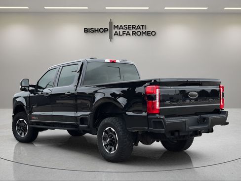 Used 2023 Ford F250 Lariat w/ Tremor Off-Road Package AWD/4WD image 3