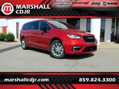 New 2026 Chrysler Pacifica Select