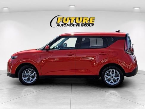 Used 2025 Kia Soul S FWD image 8
