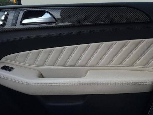 Used 2019 Mercedes-Benz GLE 43 AMG GLE 43 4MATIC Sport Utility 4D image 26