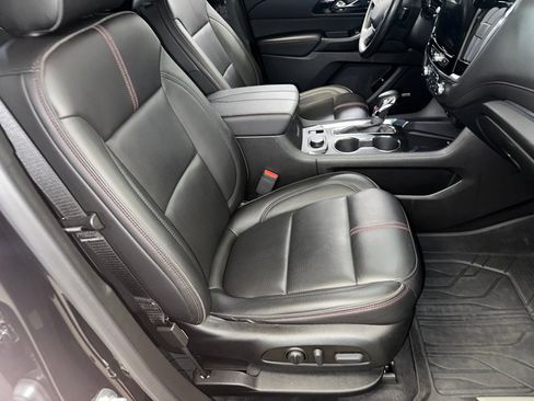 Certified 2023 Chevrolet Traverse RS w/ LPO, Floor Liner Package image 37
