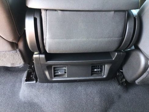 Used 2022 Chevrolet Silverado 2500 Custom w/ Custom Convenience Package AWD/4WD image 18