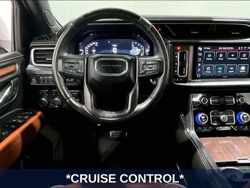Used 2024 GMC Yukon XL Denali Ultimate AWD/4WD image 11
