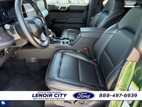 Used 2025 Ford Bronco Badlands AWD/4WD image 10