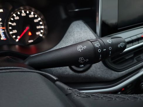 New 2026 Jeep Compass Latitude image 16