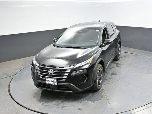 Used 2025 Nissan Rogue SV AWD/4WD image 42