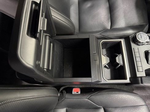 Used 2025 Toyota 4Runner TRD Off-Road image 29