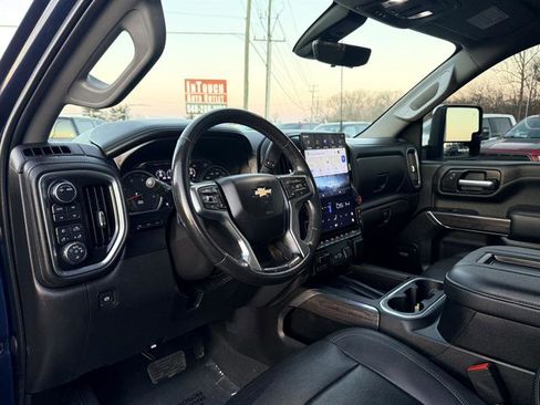 Used 2021 Chevrolet Silverado 2500 LTZ w/ LTZ Plus Package image 31