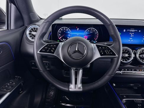 Certified 2025 Mercedes-Benz GLB 250 image 6
