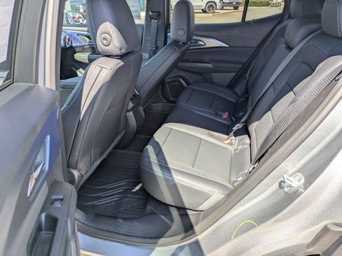 Used 2026 Chevrolet Equinox EV LT image 13