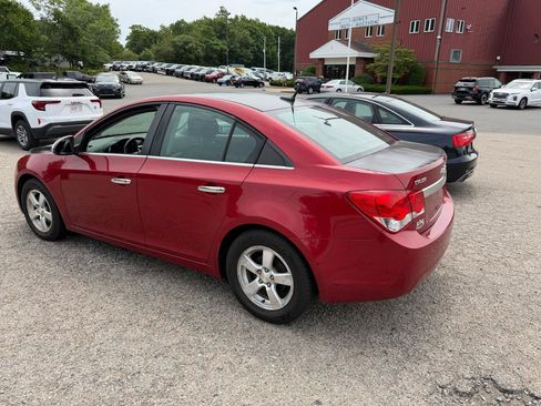 Used 2014 Chevrolet Cruze LT w/ Technology Package FWD image 6