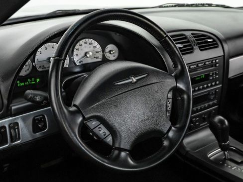 Used 2004 Ford Thunderbird image 18